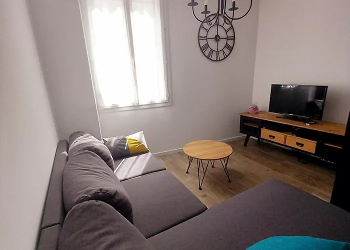 T3 Meuble 6 Couchages 아파트 모네인