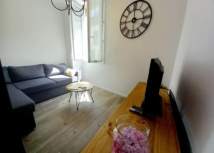 T3 Meuble 6 Couchages 아파트 모네인