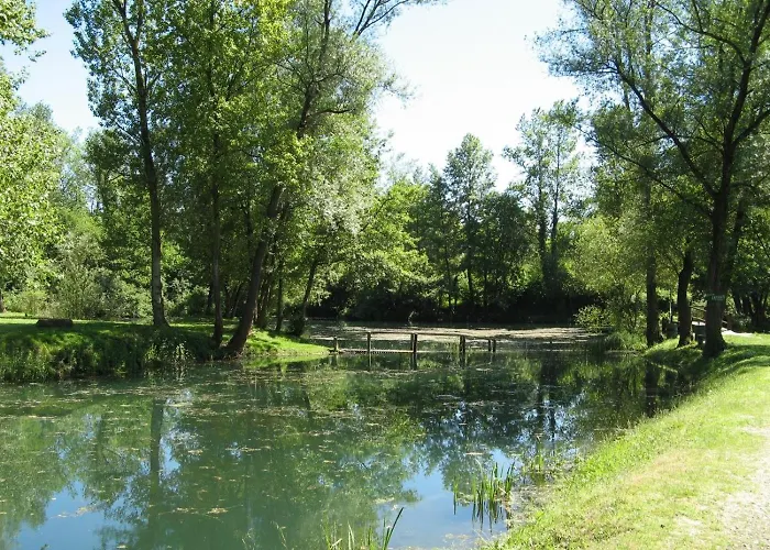 T3 Meuble 6 Couchages 아파트 모네인